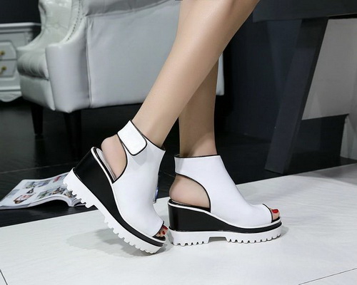 CHANEL Sandals Women--010